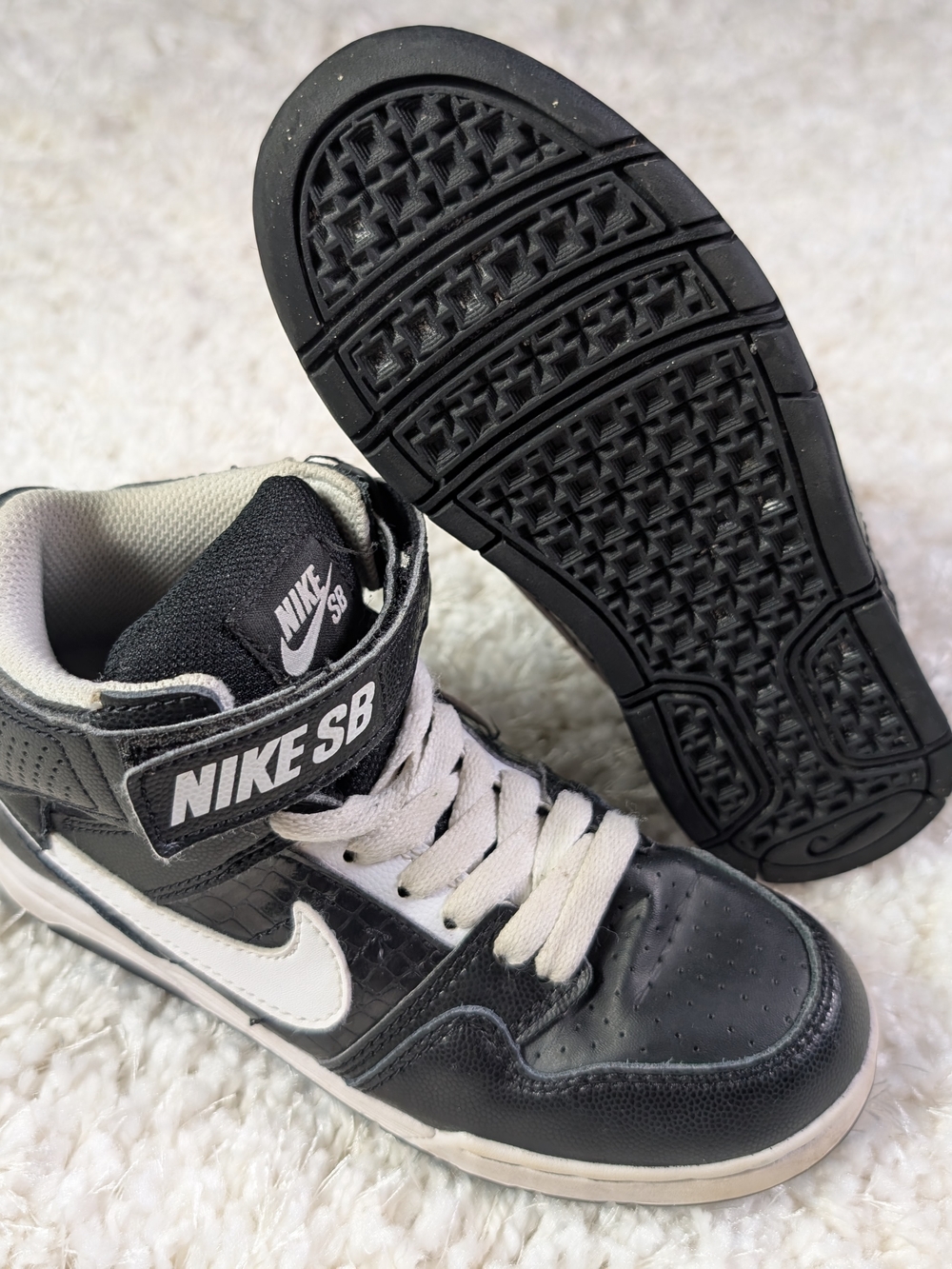 Nike SB Kids' Black and White High-Top Sneakers